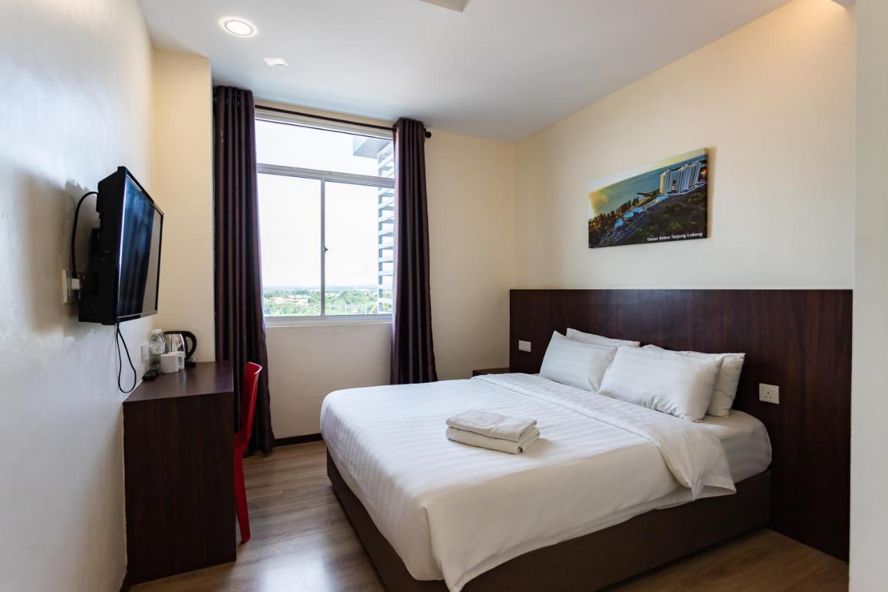 Emart Hotel Miri Esterno foto